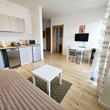 Green Kabaty Apartment 3 Varsó Kültér fotó